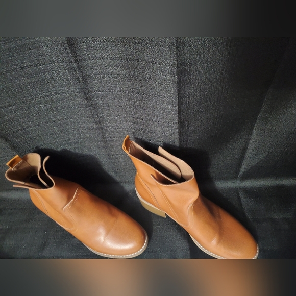 Mossimo Supply Co. Pull On Block Heeled Boots Slip On Booties SZ 8.5 - Picture 2 of 7